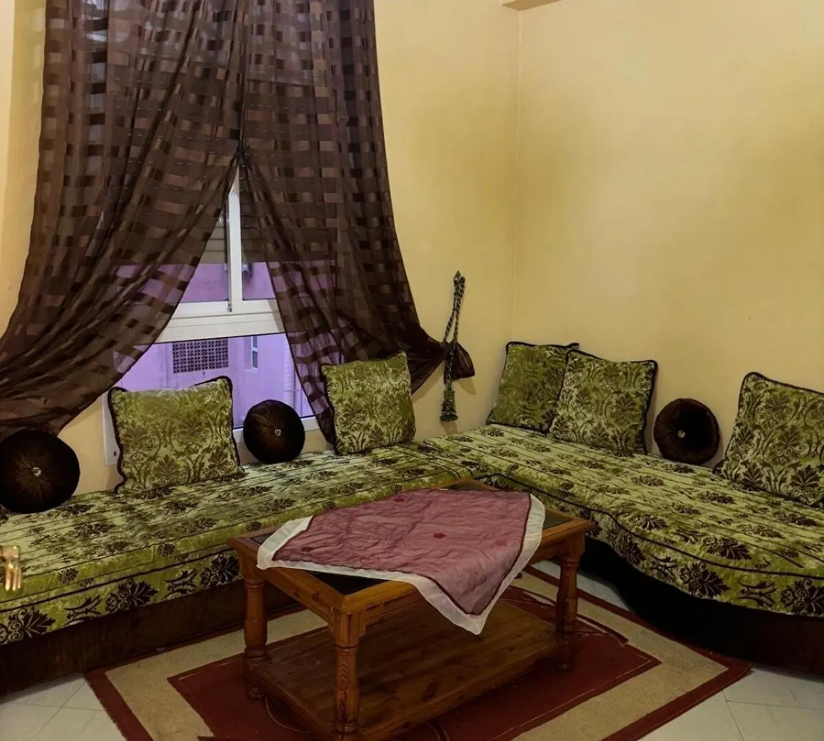 2 Bedroom Apartment With Moroccan Living Room In Allal El Fassi Marrakesz Maroko